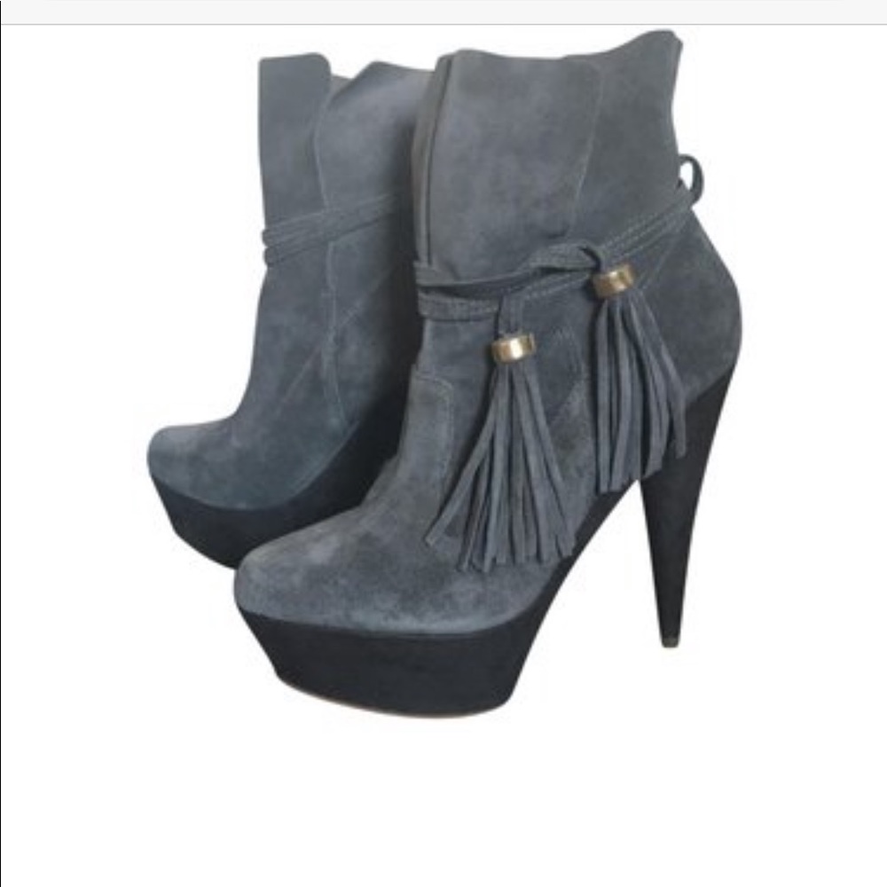 Size 6 Colin Stuart Black Suede platform bootie